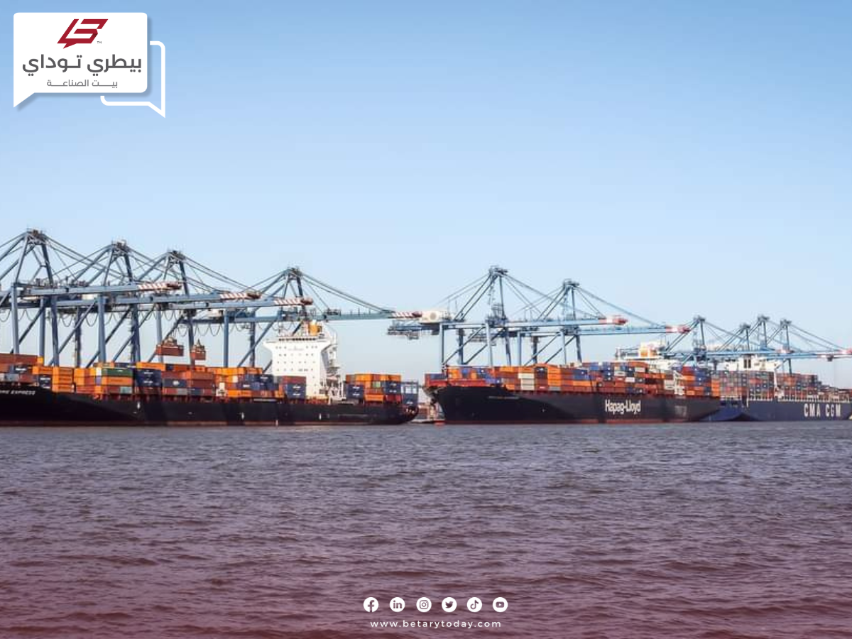 ميناء دمياط يستقبل اليوم نحو 61708 طن من البضائع العامة بينها الذرة والصويا